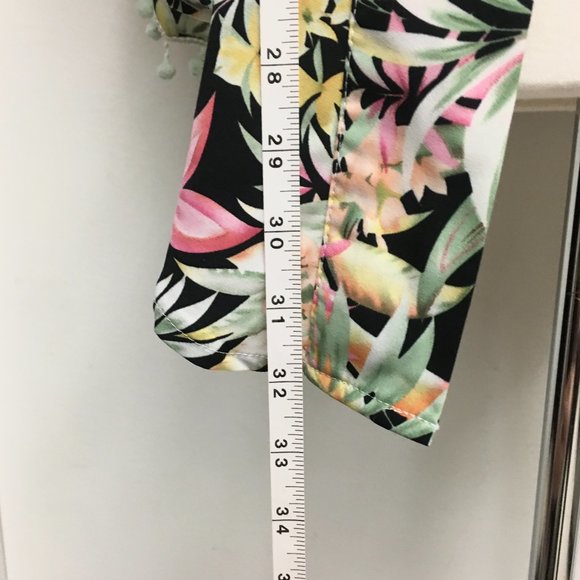 Reverse Floral Cardigan with Wide Sleeves and Poms - Picture 7 of 7